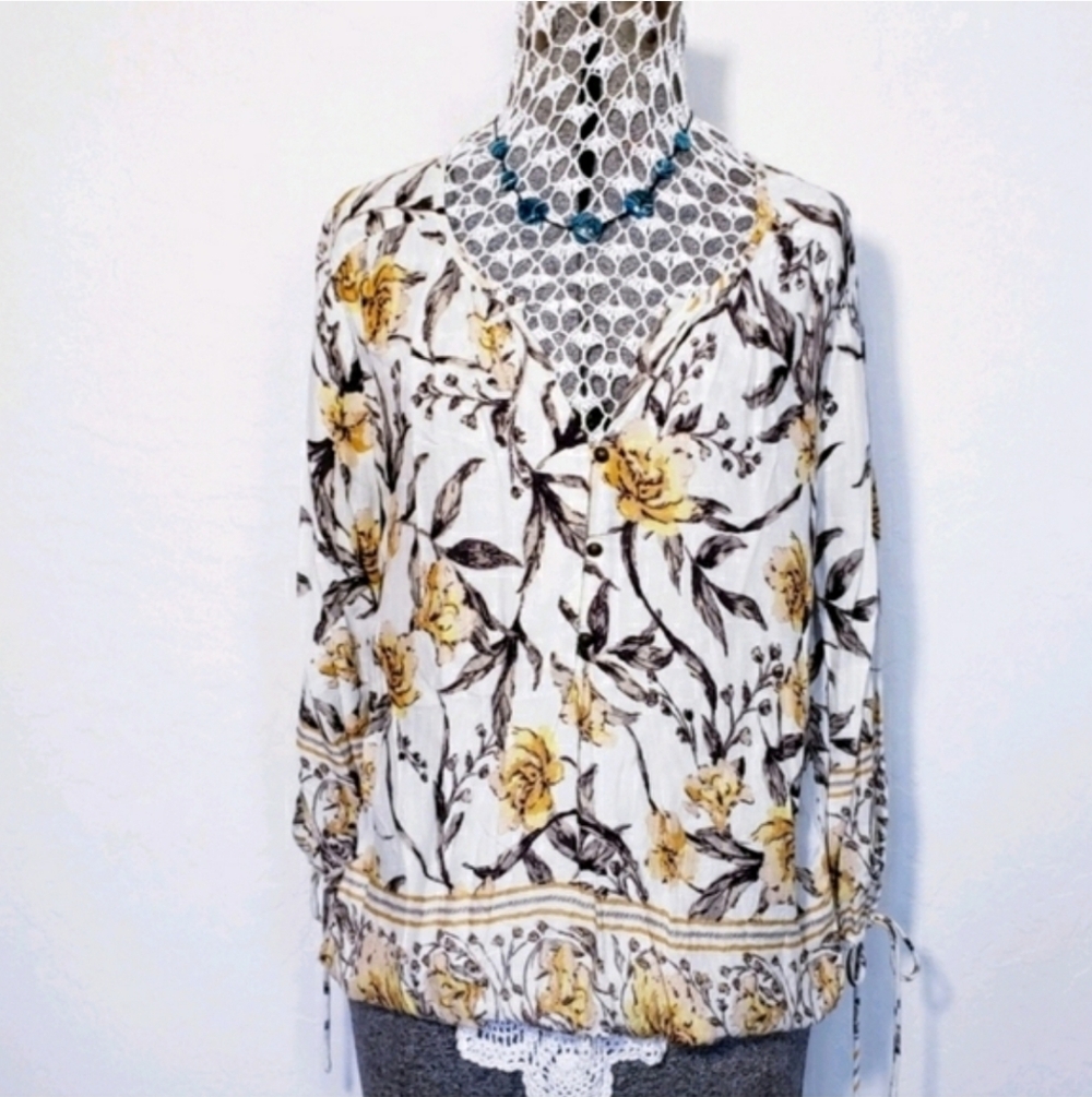 Womens Lucky Brand Floral Vneck Top Blouse